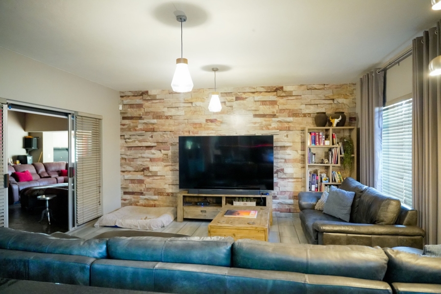 4 Bedroom Property for Sale in Wilkoppies North West